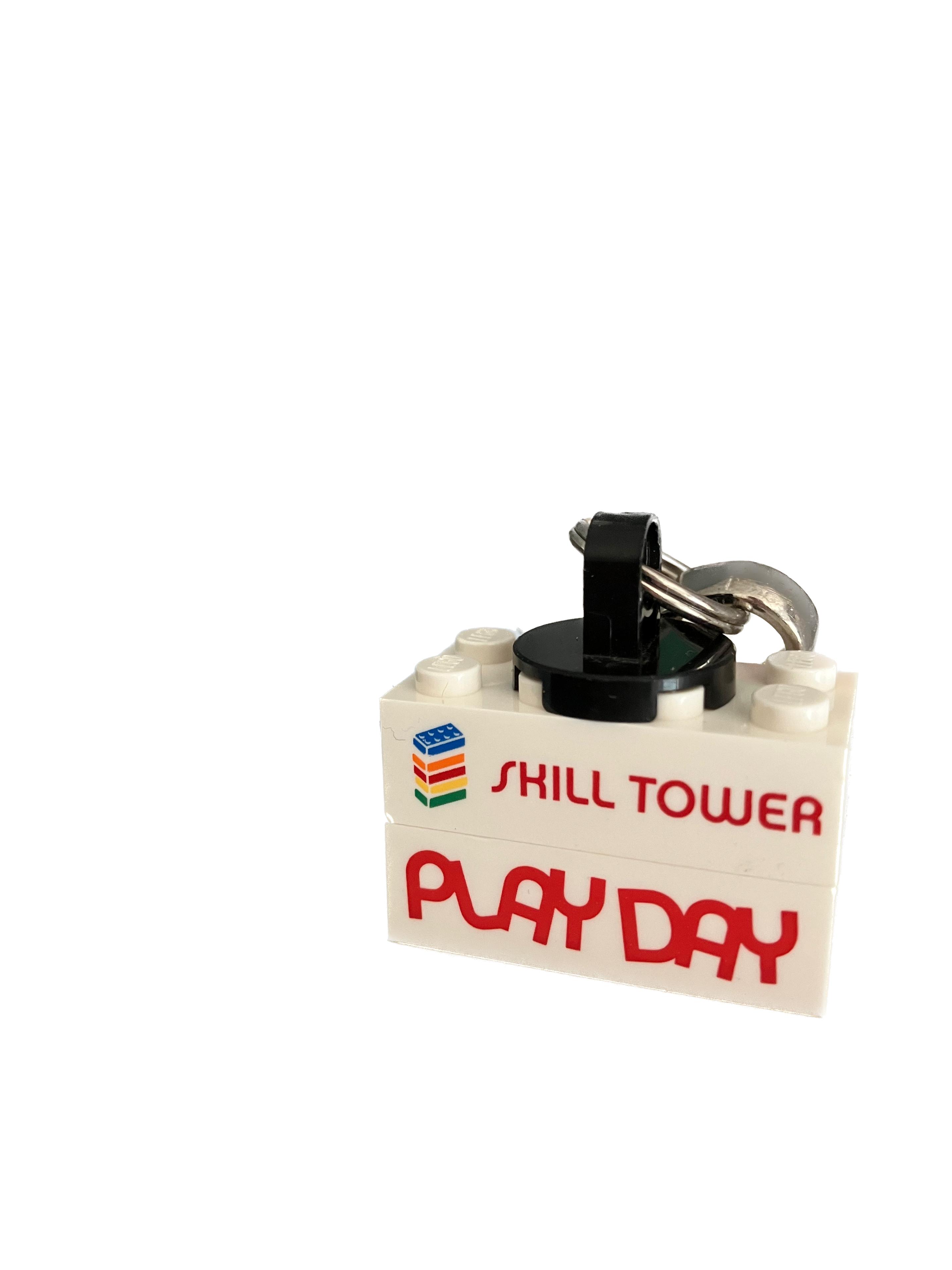 Lego Brand 4000036 Play Day 2019 (polybag) a klíčenka na krk